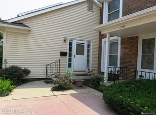 3449 Crooks Rd, Royal Oak, MI 48073