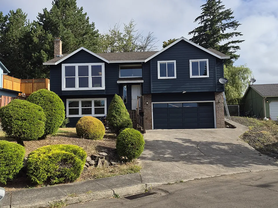 115 SW 22nd St