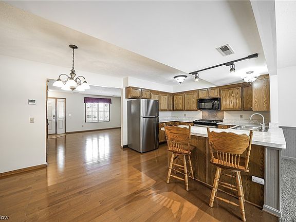 5th image of 1732 Westport Cv