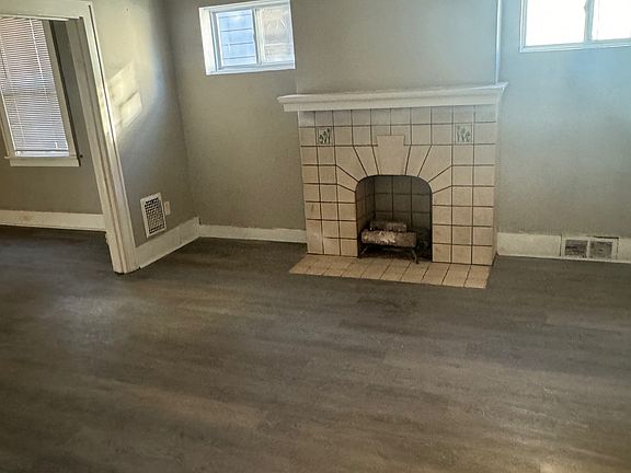 2nd image of 1410 Meadow St #1