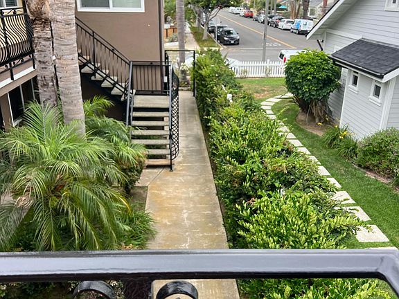 Upstairs deck view facing Palm Ave.