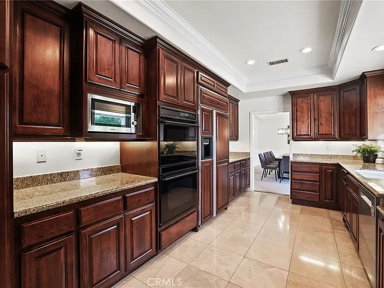 2821 Copa De Oro Dr — Photo 14