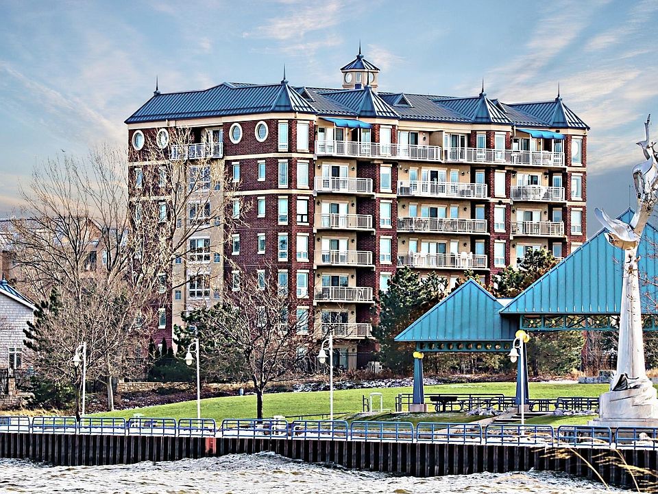 1st image of 200 Lake St Unit 7C