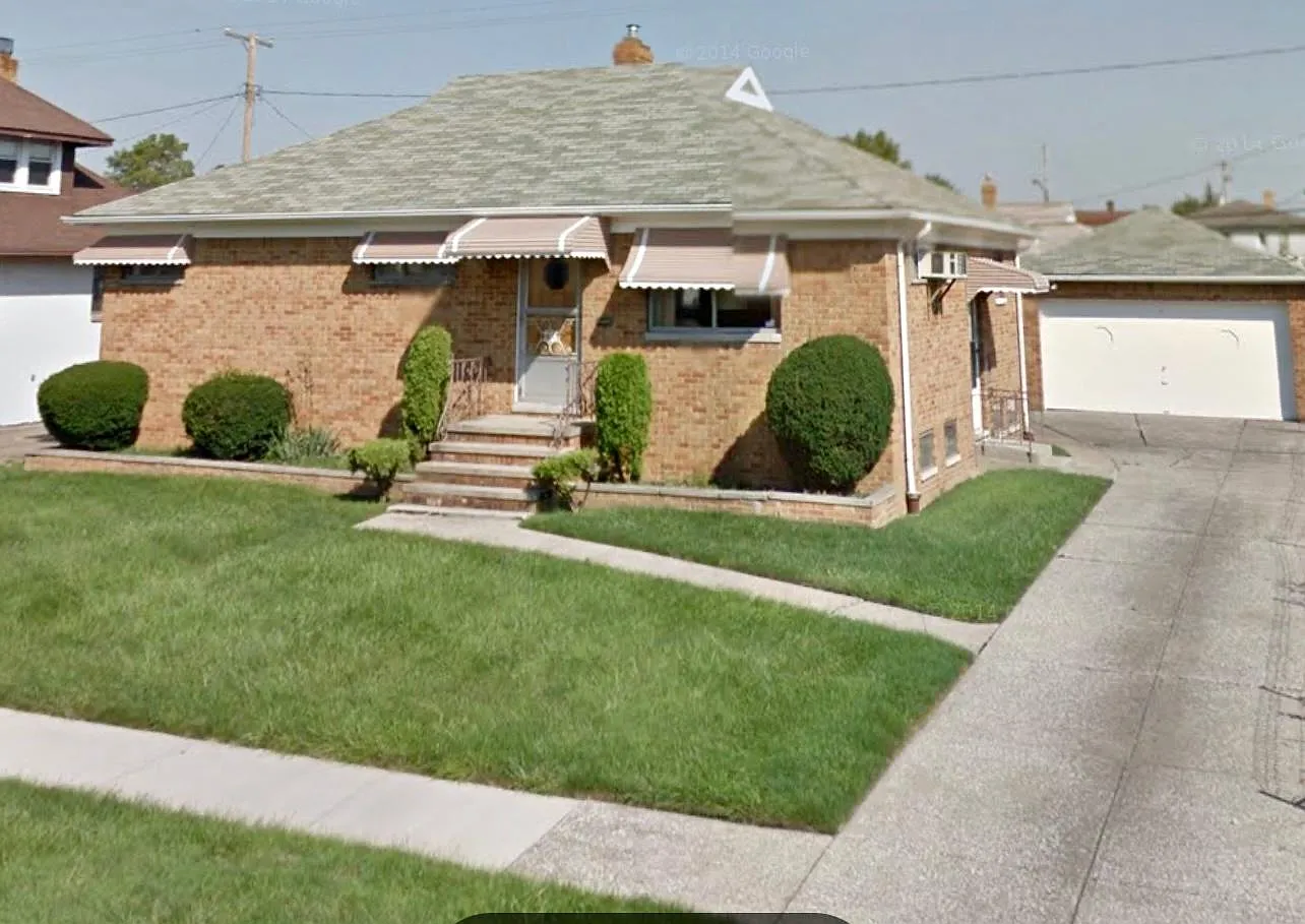 3704 Kenmore Ave photo 1