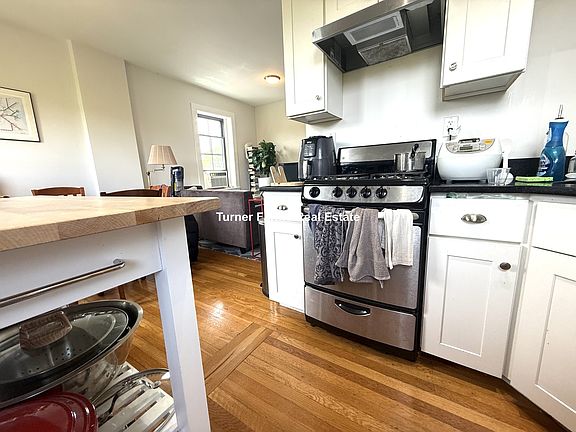 3rd image of 102 Willow St #4B