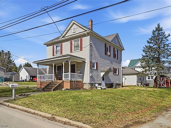 2nd image of 207 Harmon Ave NE