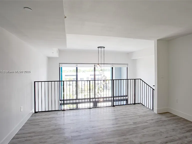 4400 Sunrise Blvd #T1 — Photo 16
