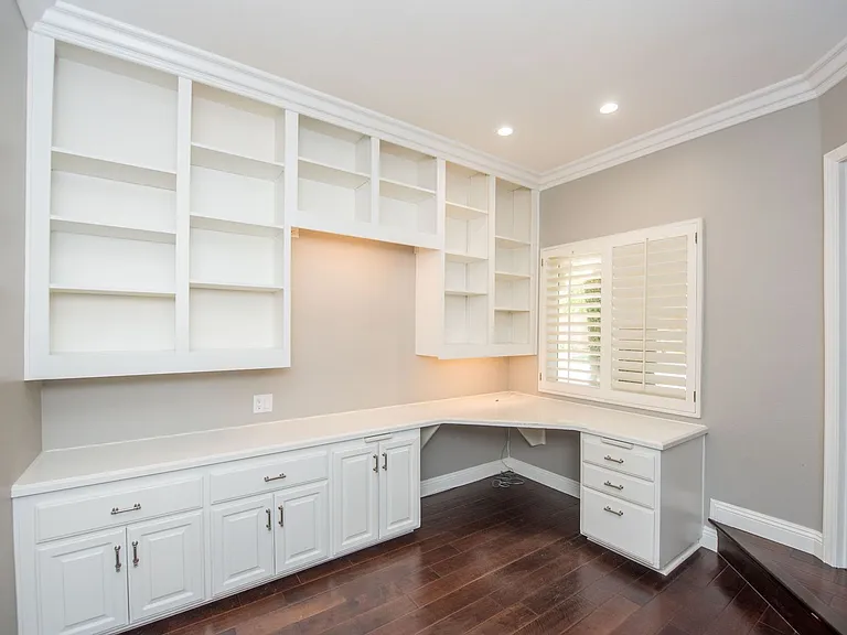 2406 La Mesa Ct — Photo 7