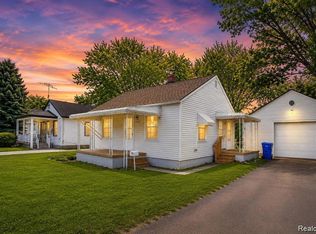 24895 Marigold Ave, Warren, MI 48089