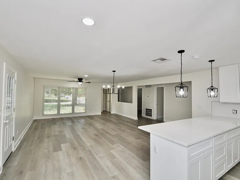 7634 Wynlea St — Photo 4