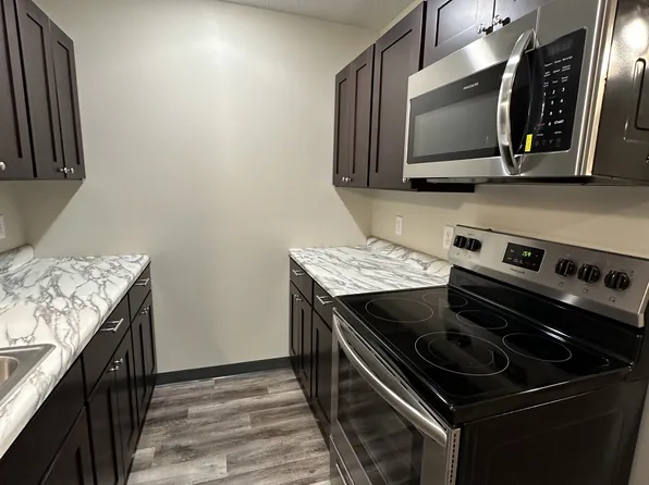 202 3rd Ave S, Medford, MN