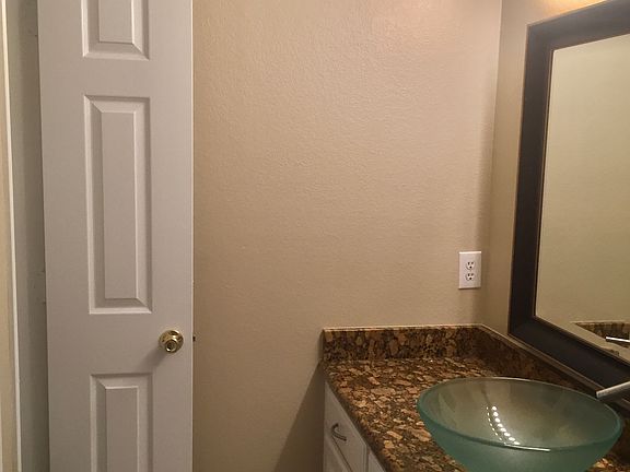 4th image of 1809 Waterwood Dr