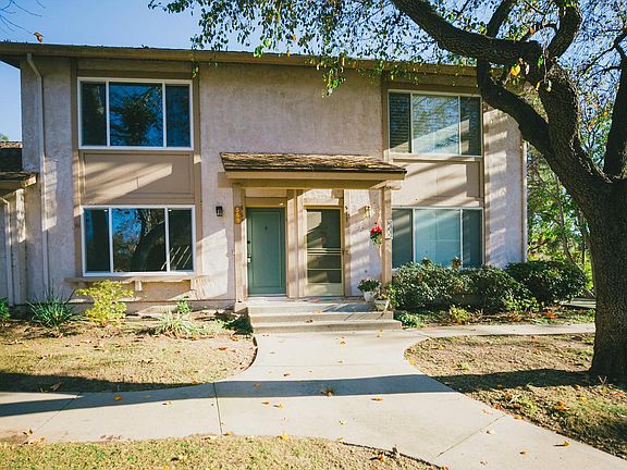 3rd image of 569 Serento Cir