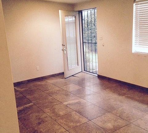 3rd image of 3017 E Blacklidge Dr