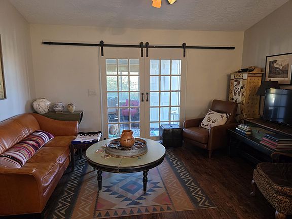 4th image of 1670 W Warm River Dr