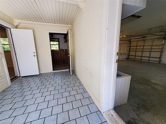 5th image of 4728 SW 2nd Ave #4730