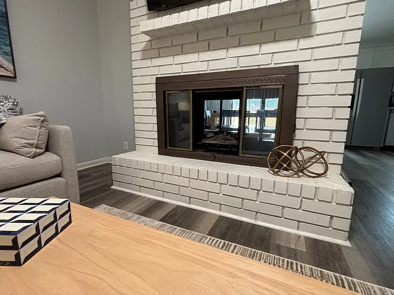 3506 Robinhood Ln — Photo 4