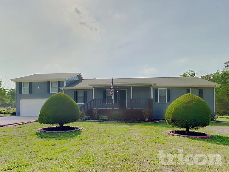531 Griffith Dr — Photo 2
