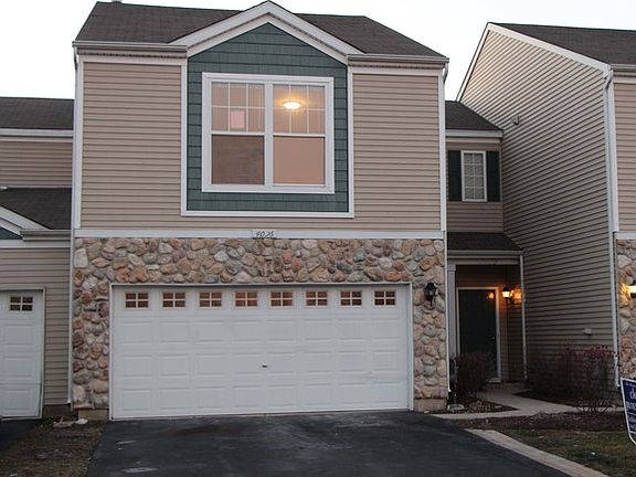2nd image of 4096 Blackstone Dr #4096