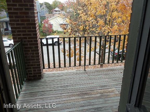 4th image of 409 S 1st St APT 3