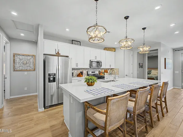 17329 W DESERT SAGE Drive, Goodyear, AZ 85338