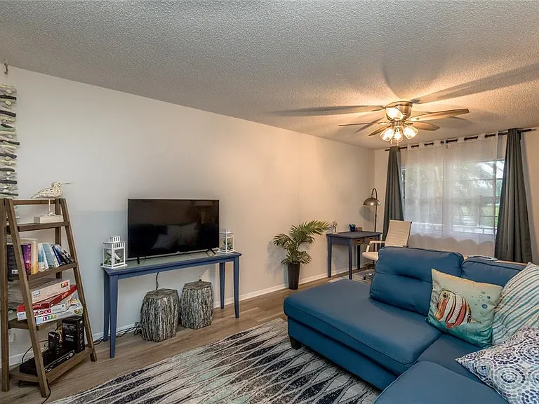 5 Vista Palm Ln #203 — Photo 3
