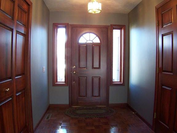 2nd image of 148 W 33rd St