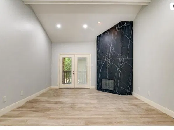 11711 Memorial Dr APT 534, Houston, TX 77024