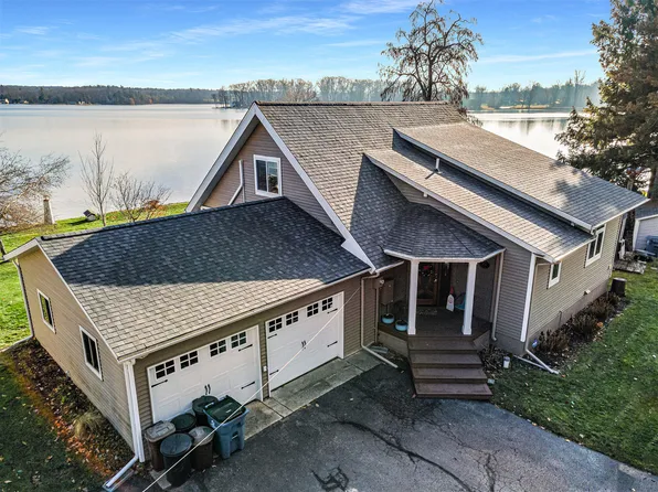 8786 Vanderstel Dr, Newaygo, MI 49337