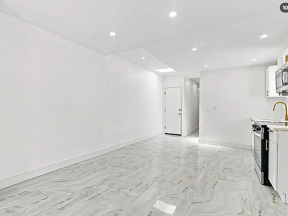 4th image of 1119 N 41st St APT 2