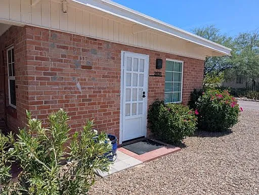 2031 N Tucker Dr — Photo 3