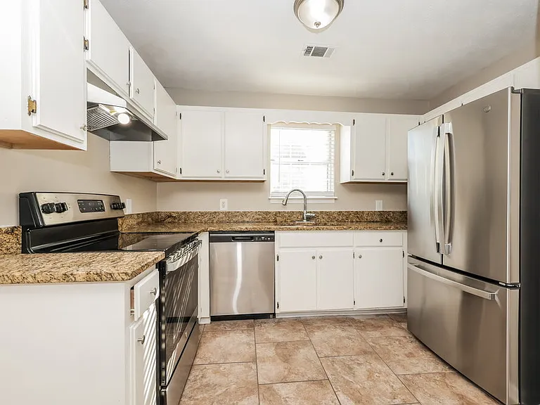 4104 Pepperwood Dr — Photo 8