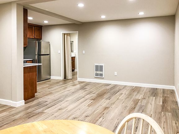 3rd image of 1000 W Macarthur Blvd APT 63