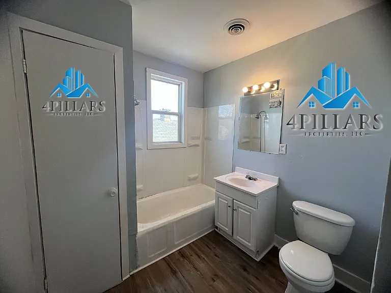 1120 W 150th St #2R — Photo 10