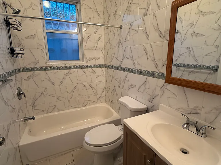 1210 Wallace St #2 — Photo 5