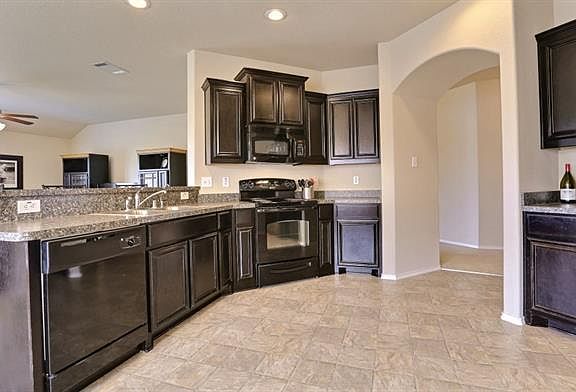 5th image of 518 Jasmine Cir