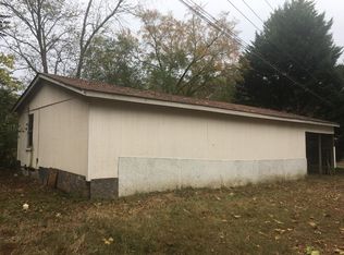 745 Thompson Ln, Loganville, GA 30052