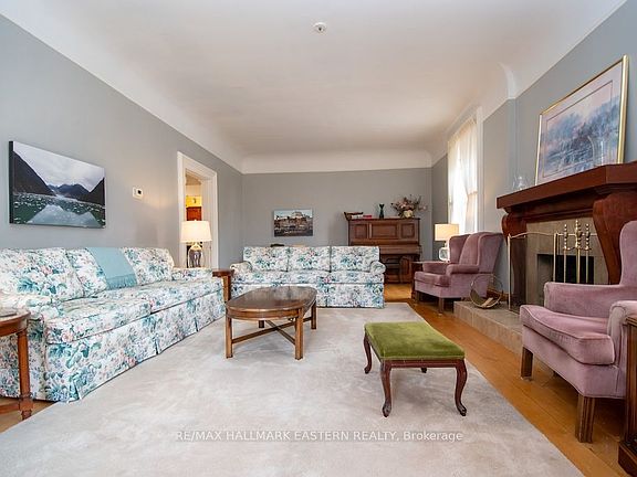 4th image of 813 Water St #&-11