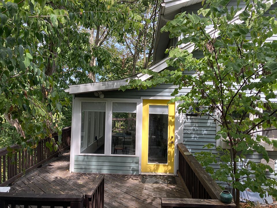1st image of 2021 Maplecrest Dr
