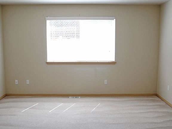 4th image of 18913 89th Ave E