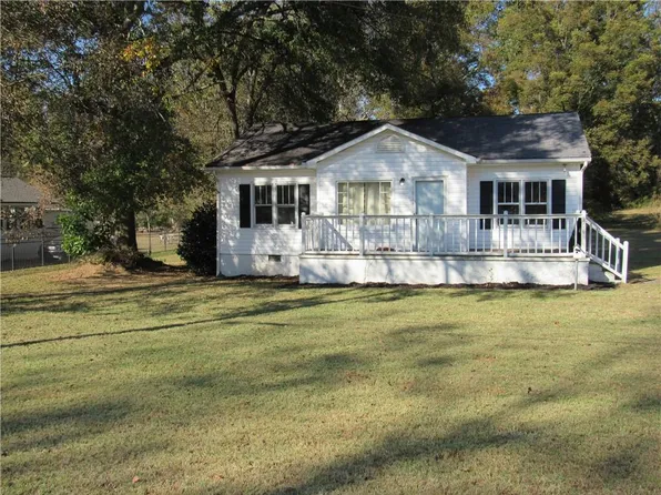 106 Bevis St, Bowdon, GA 30108