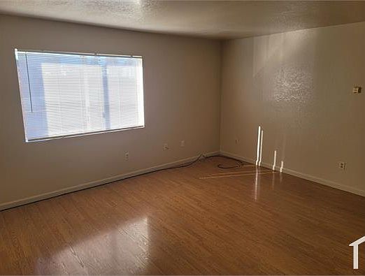 2nd image of 5537 Foothill Blvd #B