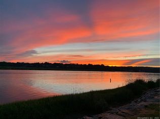 718 Popes Island Rd #718, Milford, CT 06461