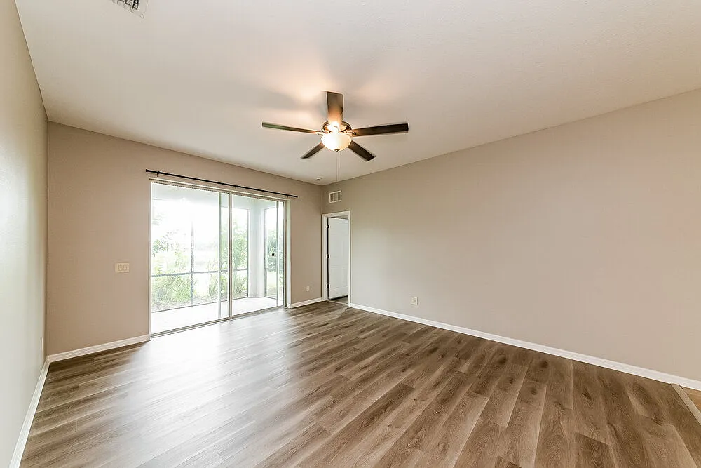4 bed, 2.0 bath, 1900 sqft, $2,390 — Photo 3
