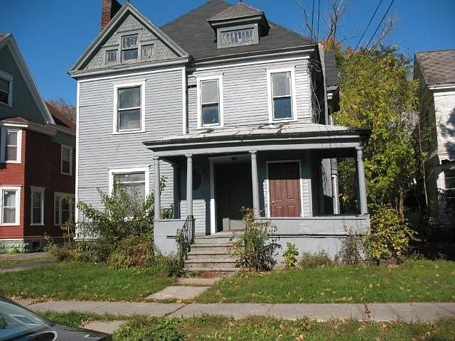 1st image of 202 W Beard Ave