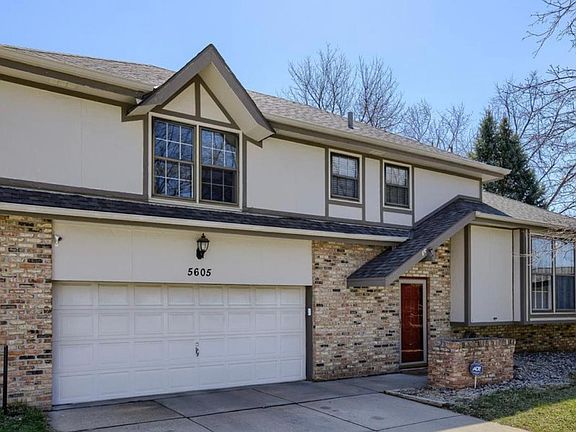 2nd image of 5605 N 116th Cir