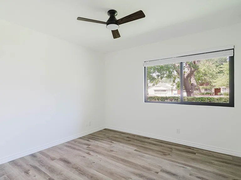 8400 Chimineas Ave — Photo 14