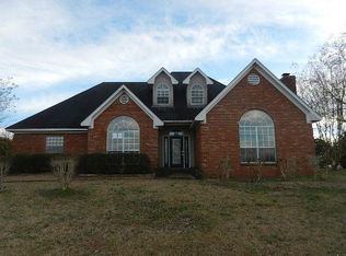 1975 W Parks Rd, Raymond, MS 39154