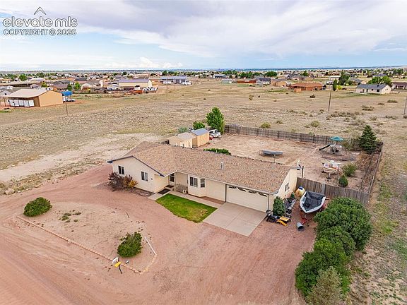 5th image of 1128 E Rustic Dr