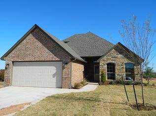 2408 Santa Monica St, Edmond, OK 73003